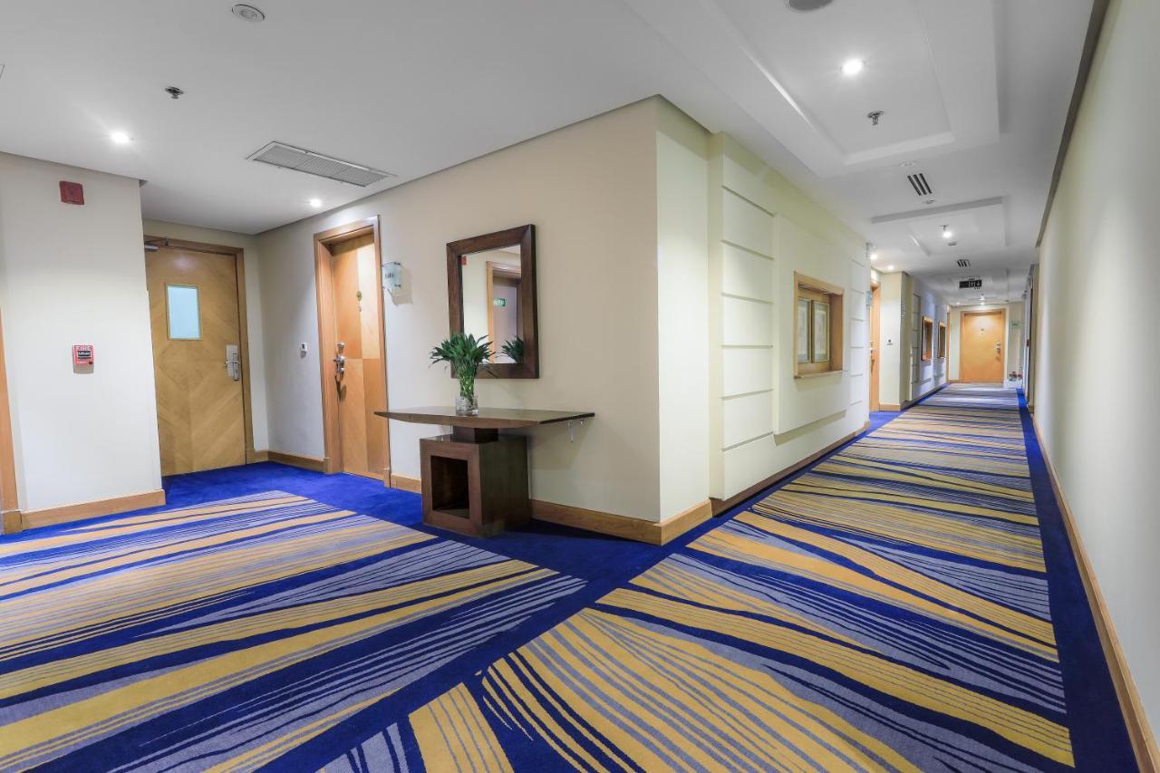 Elaf Al Mashaer Hotel Makkah Mecca Exterior photo A corridor in a modern hotel