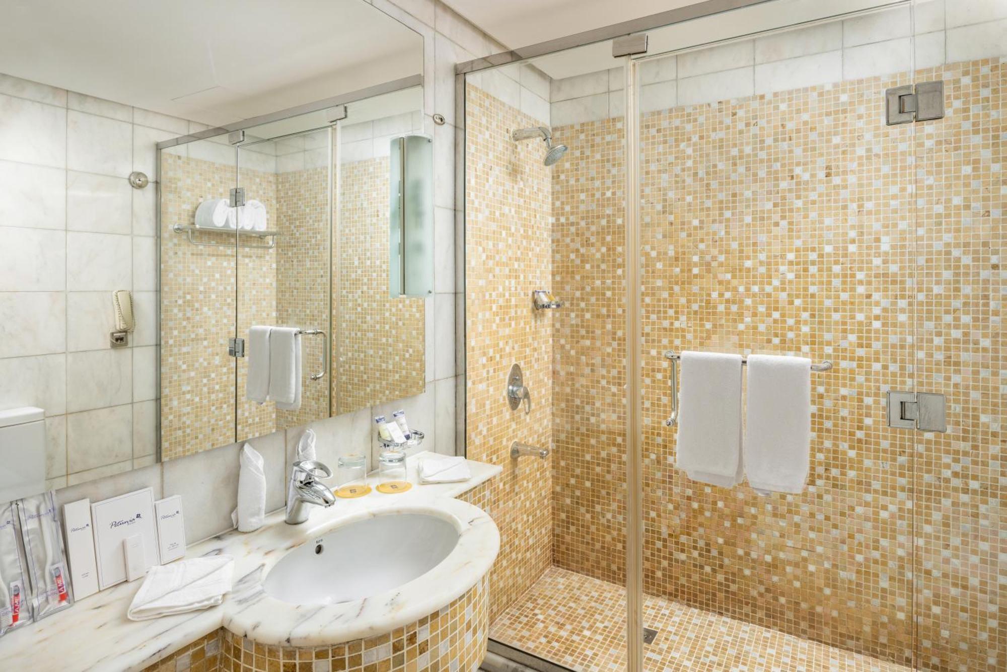 Elaf Al Mashaer Hotel Makkah Mecca Exterior photo A bathroom at the hotel