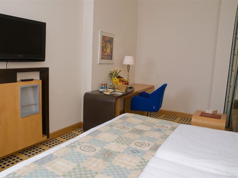 Elaf Al Mashaer Hotel Makkah Mecca Exterior photo A room at the hotel